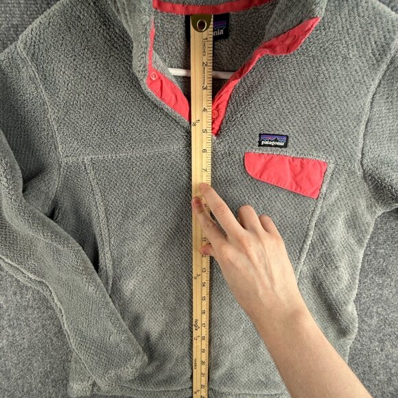 Patagonia Fleece Jacket Girls Youth Size 2XL 16-18 Gray Pink Fuzzy Soft Snap - Picture 3 of 16